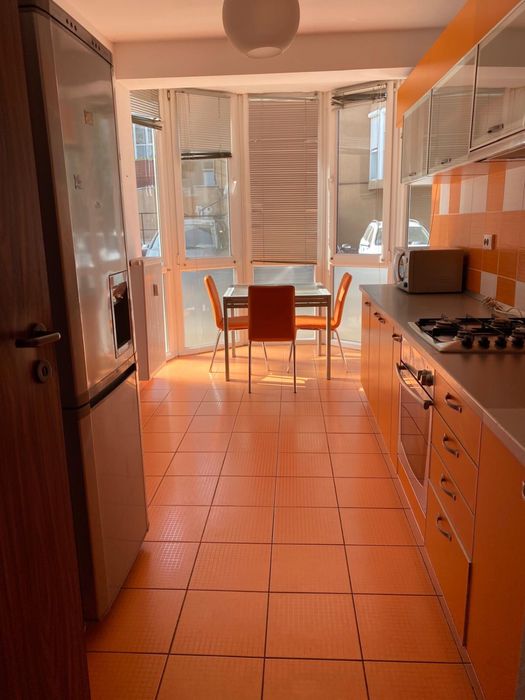 Vand apartament cu 2 camere