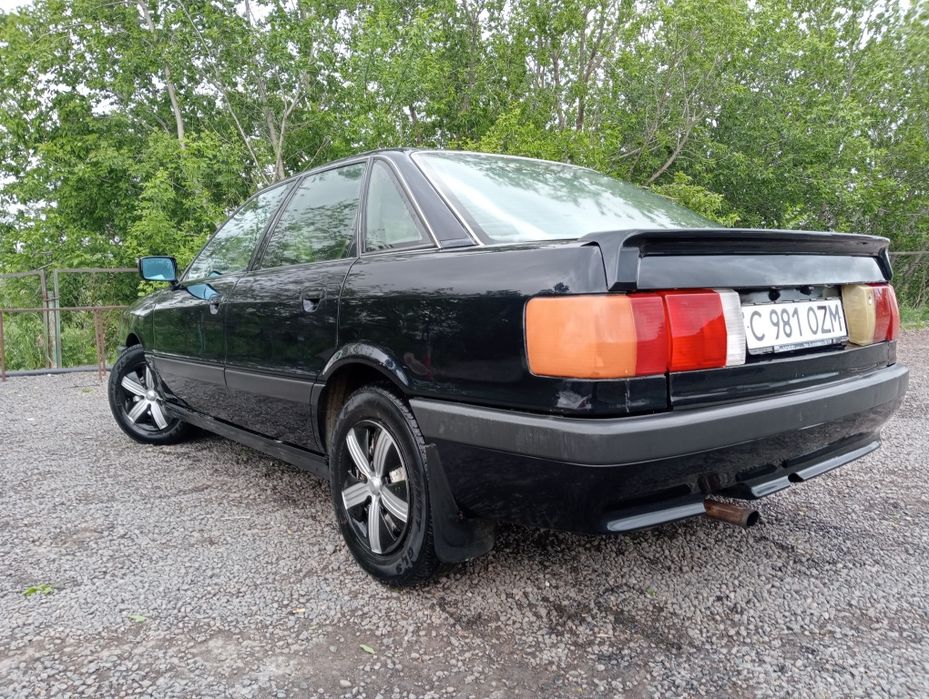 Продам машину Ауди б3 1991г.выпуска