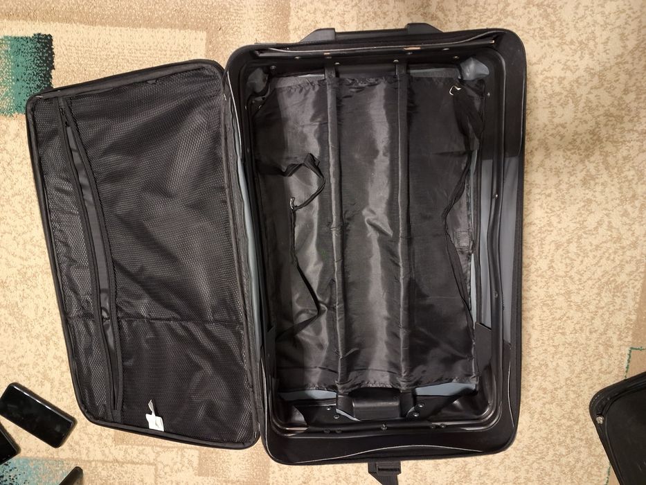 Чемодан на колёсиках