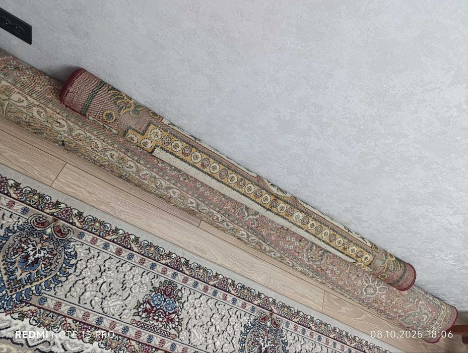 Продаются б/у ковры, НЕ ДОРОГО СРОЧНО!