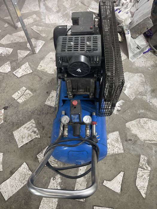 Компрессор Кинг Тони 100л в отличном состояни