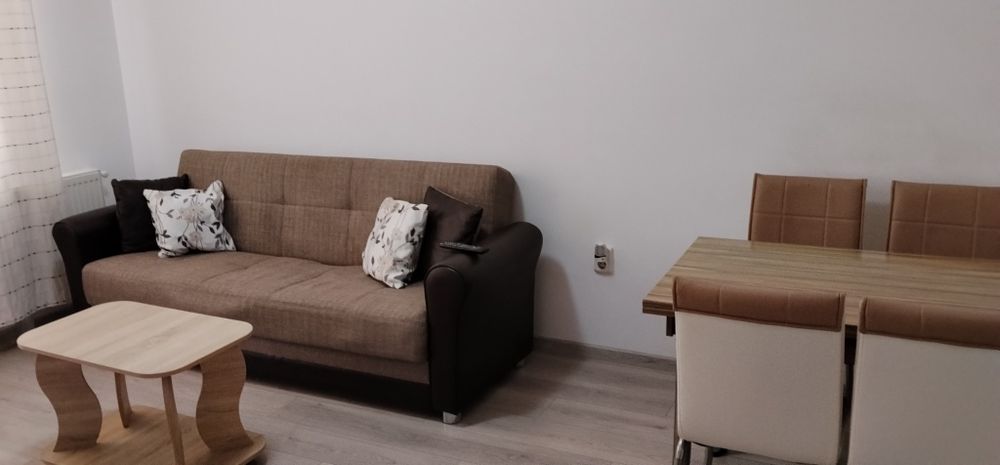 Închiriez apartament Militari residence