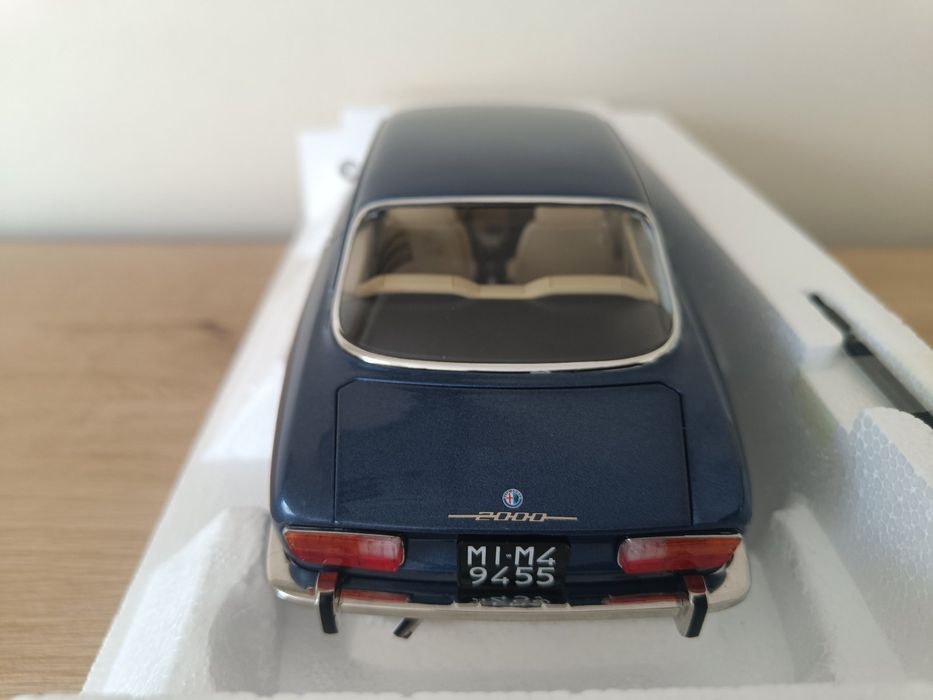Alfa Romeo 2000gtv, Norev 1:18