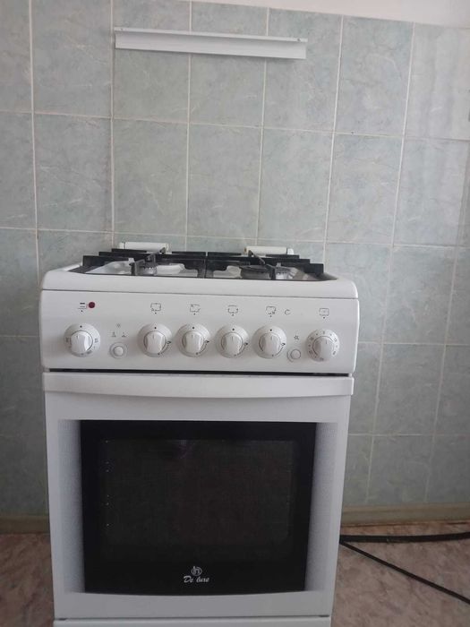 Продам газовую плиту