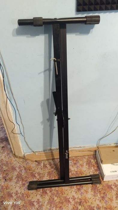 Стойка для синтезатора