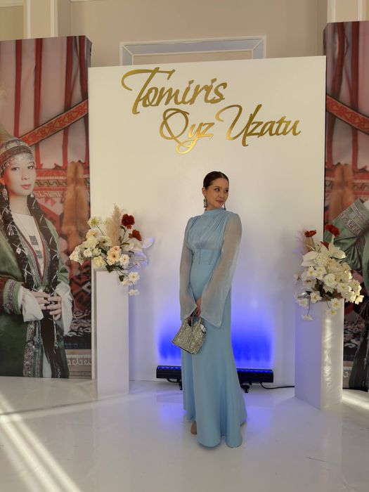 Нарядное Платье в пол  в голубом цвете