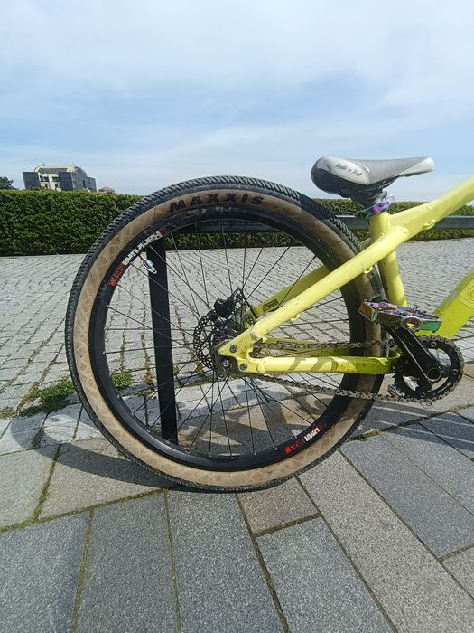 Vând dirtjuper Bergamont