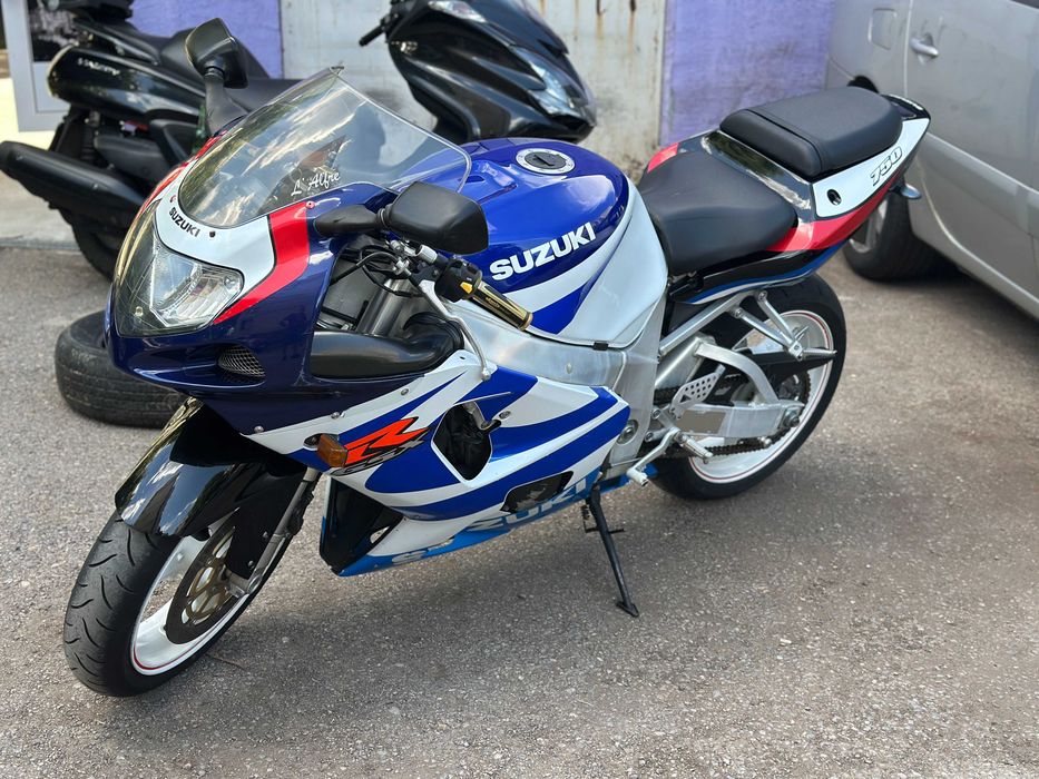 Сузуки GSXR 750 K2