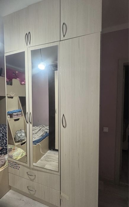 Шкаф для одежды                                   .