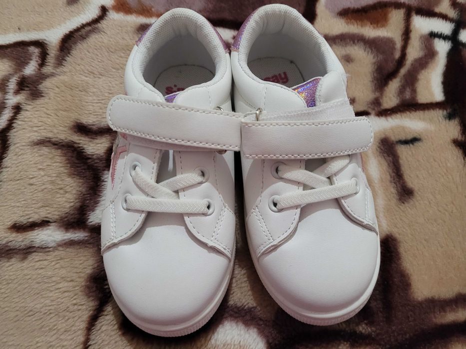 Pantofi sport fete, noi