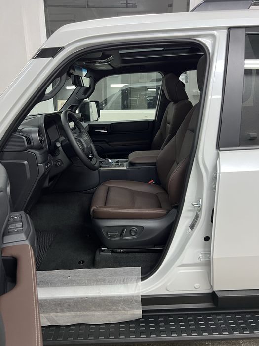 Toyota Landcruiser 250 Luxury Premium 2.8D 4WD Pretul afisat fara  TVA