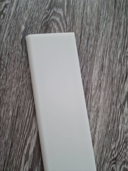 Продам Полиуретановый плинтус