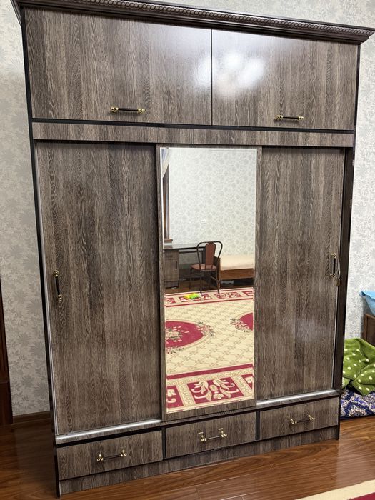 Новый шкаф продаеться