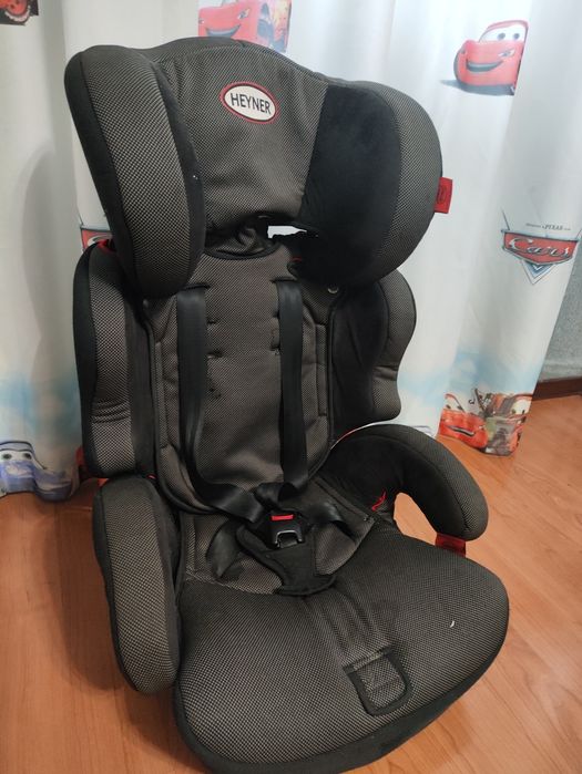 Детское кресло для машины в Алматы.