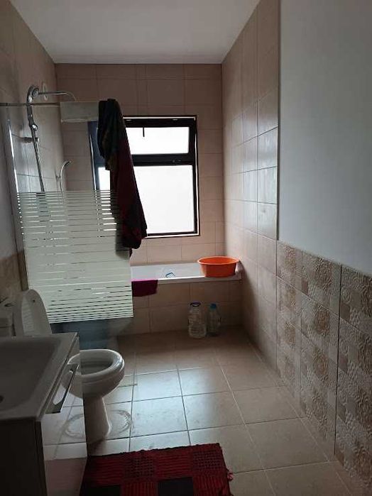 Масивна двуетажна къща в село Младиново