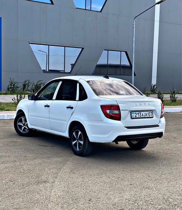 Lada Granta 2019г(kz-учет)механика