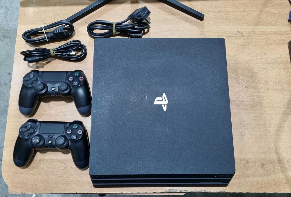 Playstation 4 pro 1TB