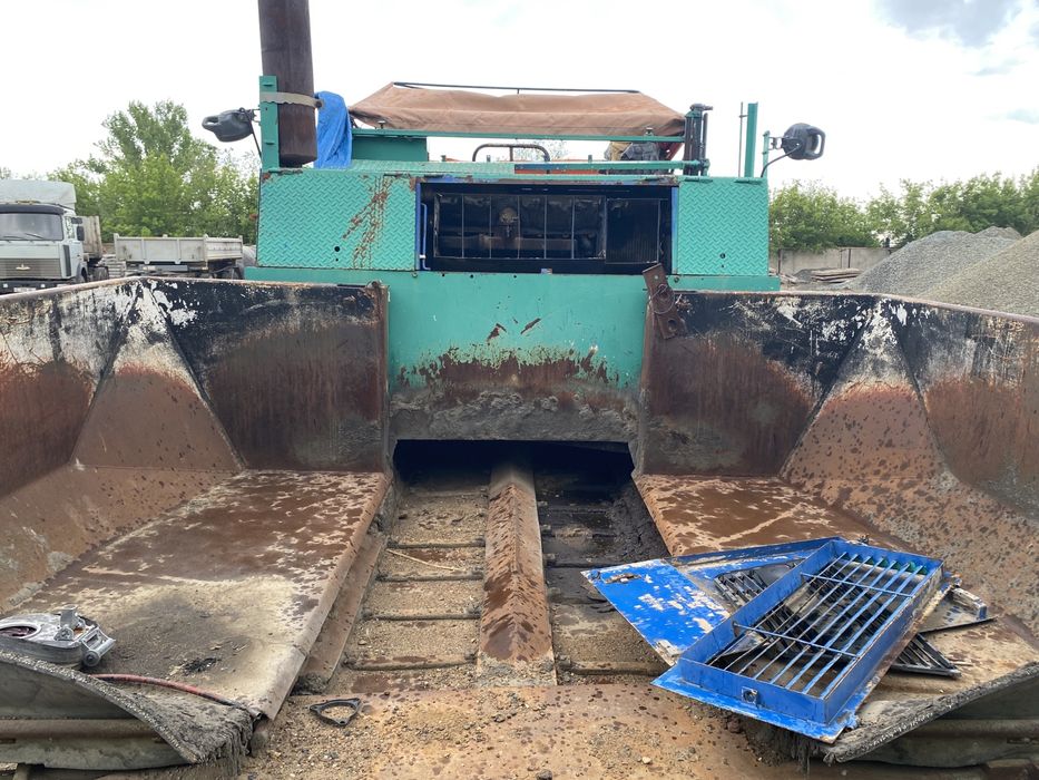 Продам асфальтоукладчик