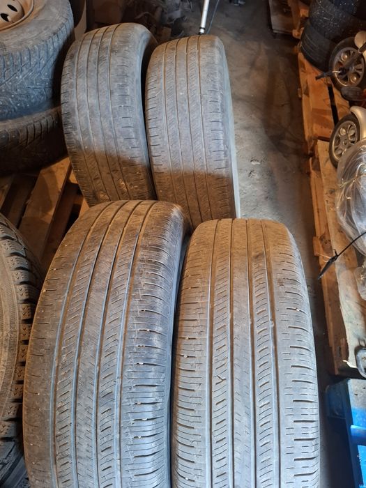 Продам летнию резину.