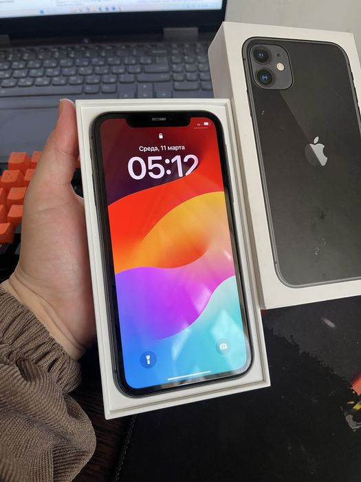 Айфон 11 64гб  85%без минус