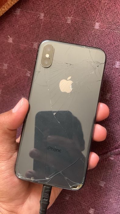 Продаю айфон х срочно