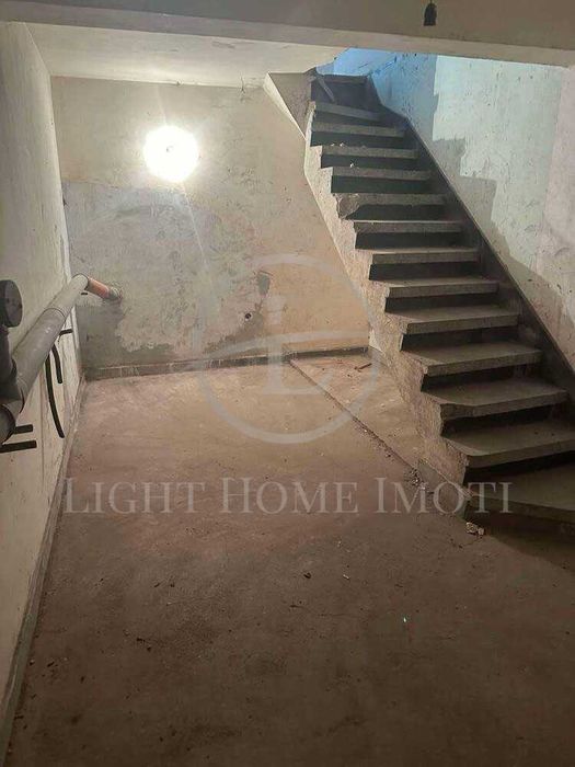 Продава се Магазин в Пловдив, Център - 90 кв.м за 1223 €/кв.м - Снимка #4