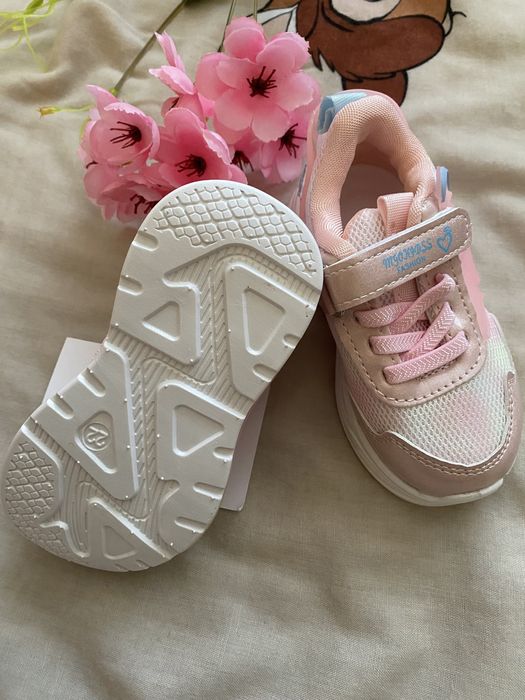 Светещи маратонки