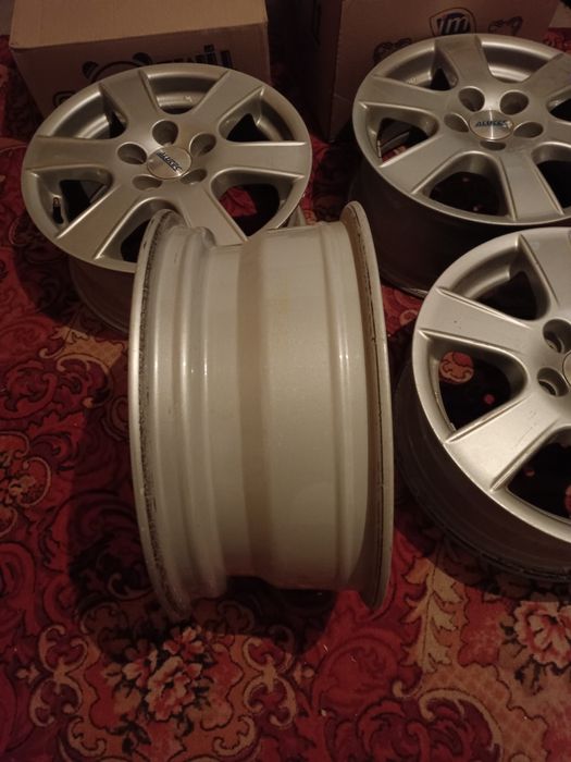 Диски в отличном состоянии