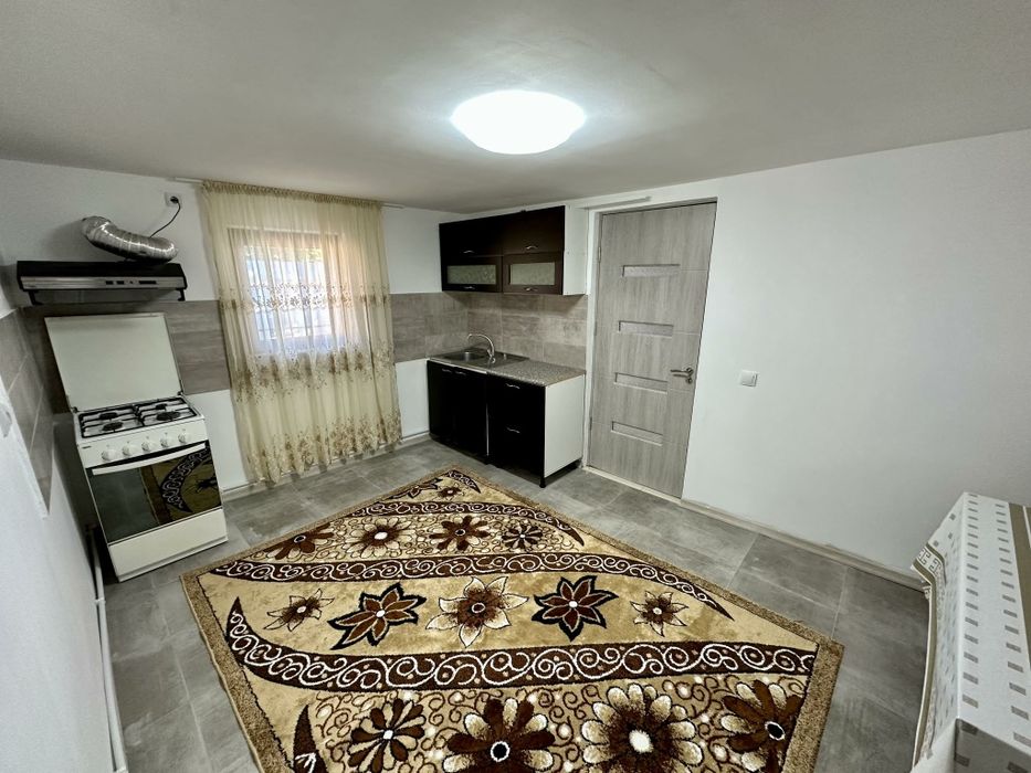 Vând casa utilata si mobilată!