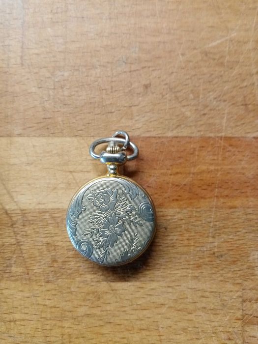 Дамски часовници