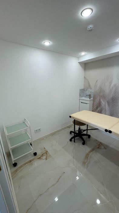 Сдается в аренду кабинет салоне красоты