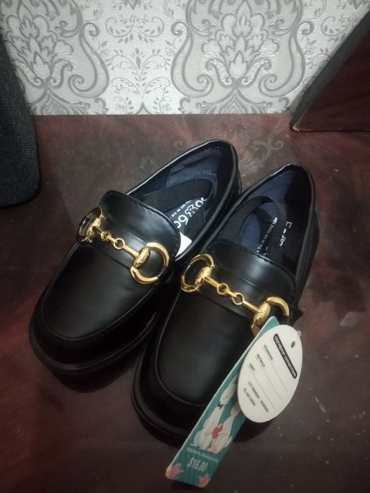 Закрытые туфли лоферы новые 26 размер