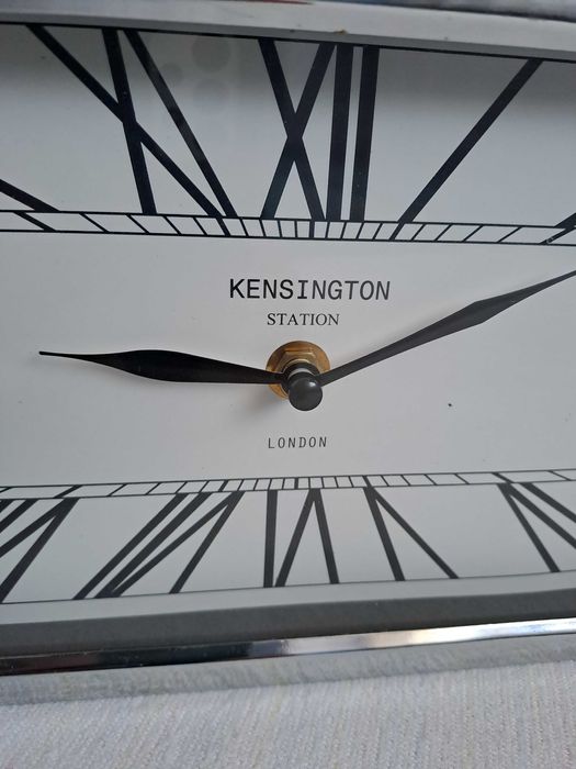 ceas quartz Kensington London