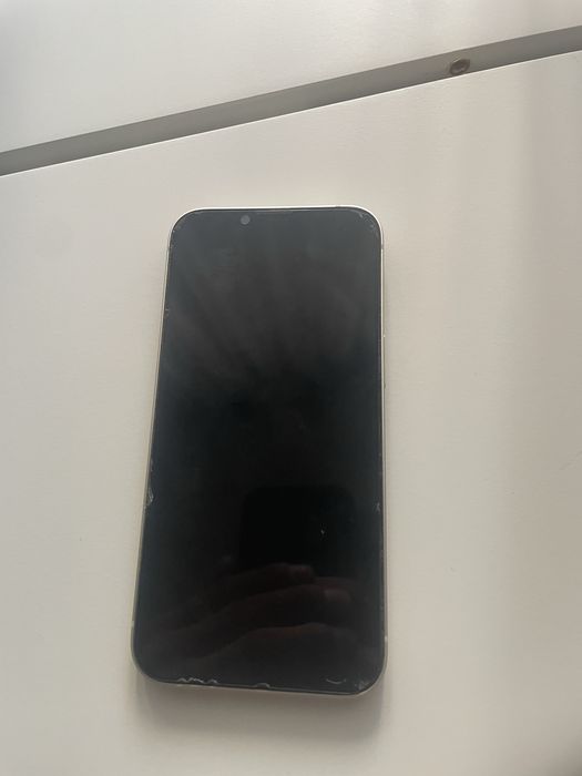 Продам 13 Iphone