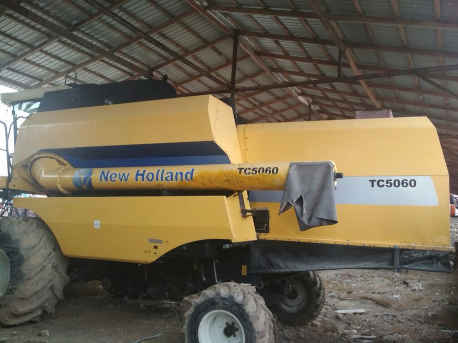 New Holland kombayn sotiladi