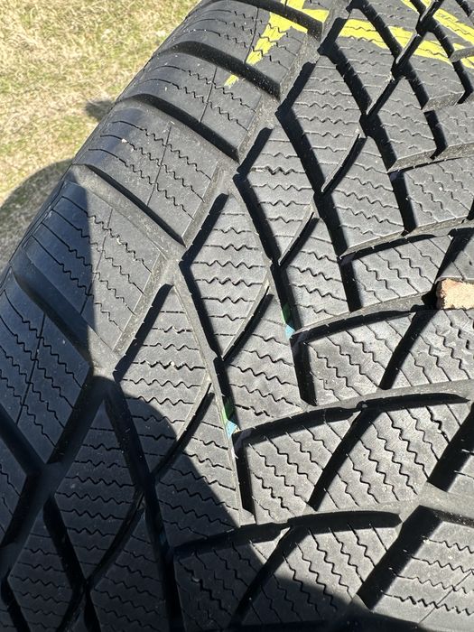 Продавам чисто нови зимни гуми 18