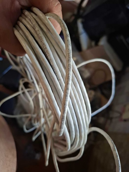 Продам кабель витая пара UTP Cat 5e (4 пары)