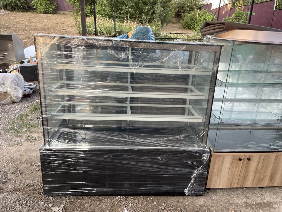 Холодильник витринный