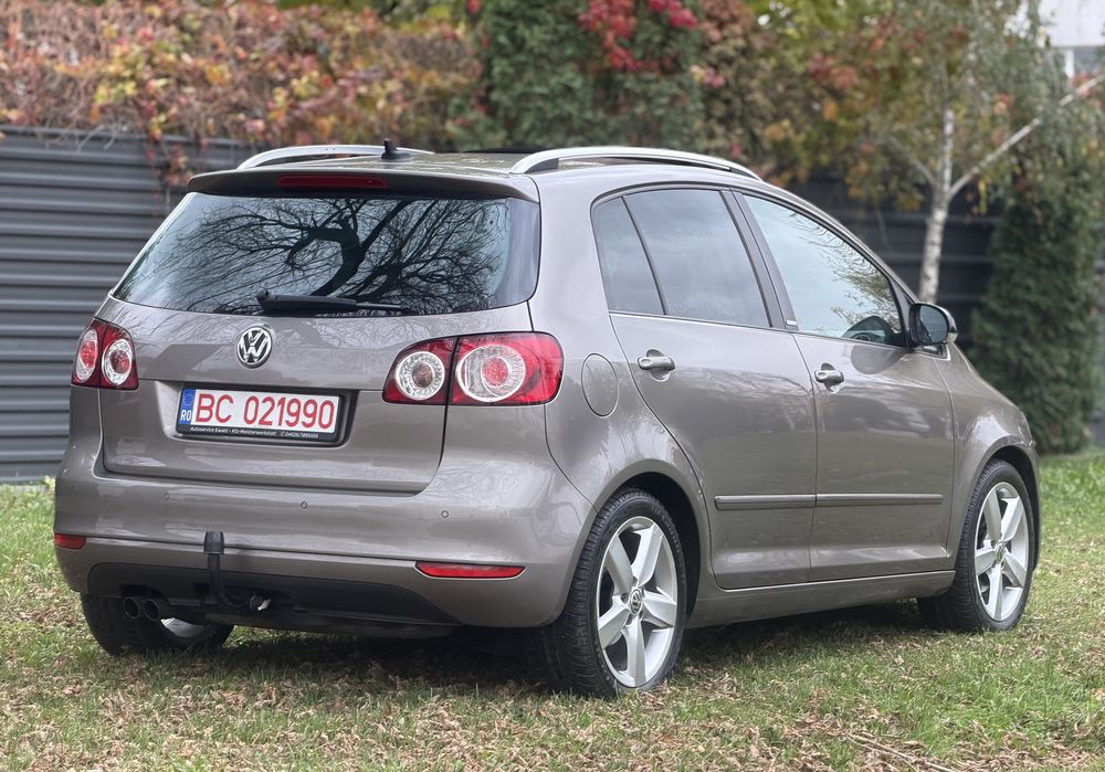 Pt persoane pretentioase!Golf 6 Automat DSG*1.4 tsi benzina (cel mai fiabil/nu comparati cu 1.2 benzina)*km reali numai 150000*perfect tehnic si optic
