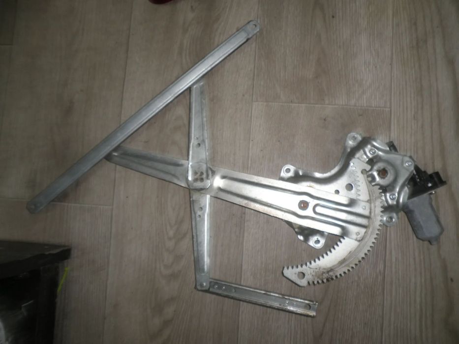 Macara cu motoras geam stanga fata Mitsubishi Outlander 2018 5713A385 262100-5380