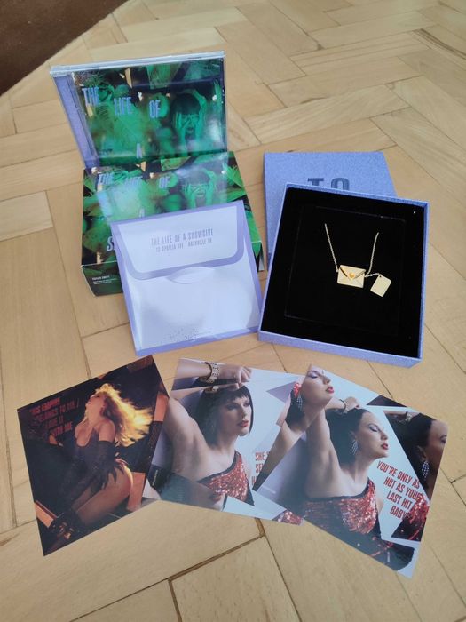 ПРОМО ПАКЕТ Taylor Swift - SIGNED CD, Deluxe CD box set
