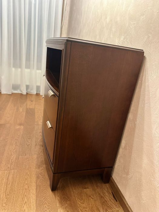 Comodă TV lemn masiv – model premium, ca nouă