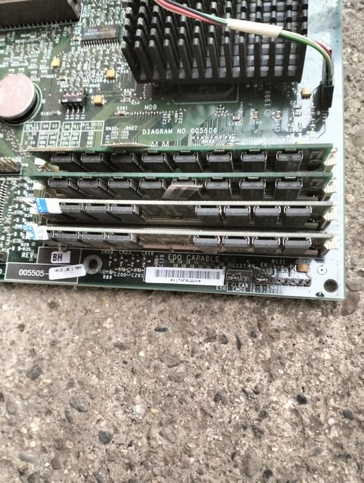 Стара дънна платка за компютър