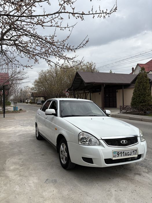 ВАЗ LADA 2172 приора priora хэтчбек 2012 белый цвет