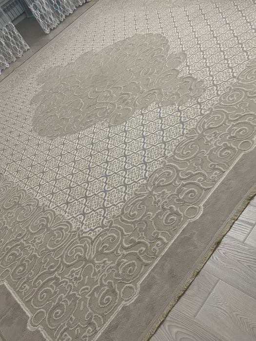 Продам ковер в отл .состоянии