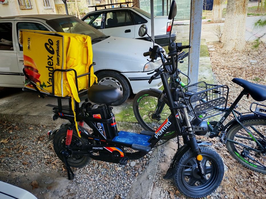 Skuter holati yaxshi srochna sotiladi