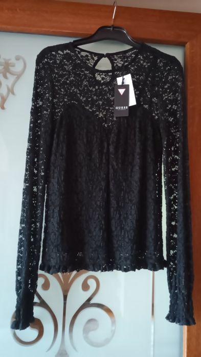 Bluza dantele Guess,noua mărime M,culoare negru cu eticheta