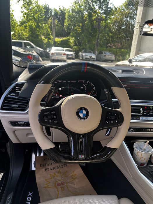 Volan BMW M Carbon Seria G - Incalzire - Vibratii - Traffic Jam Assist