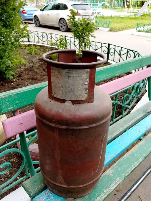 Два газовых баллона