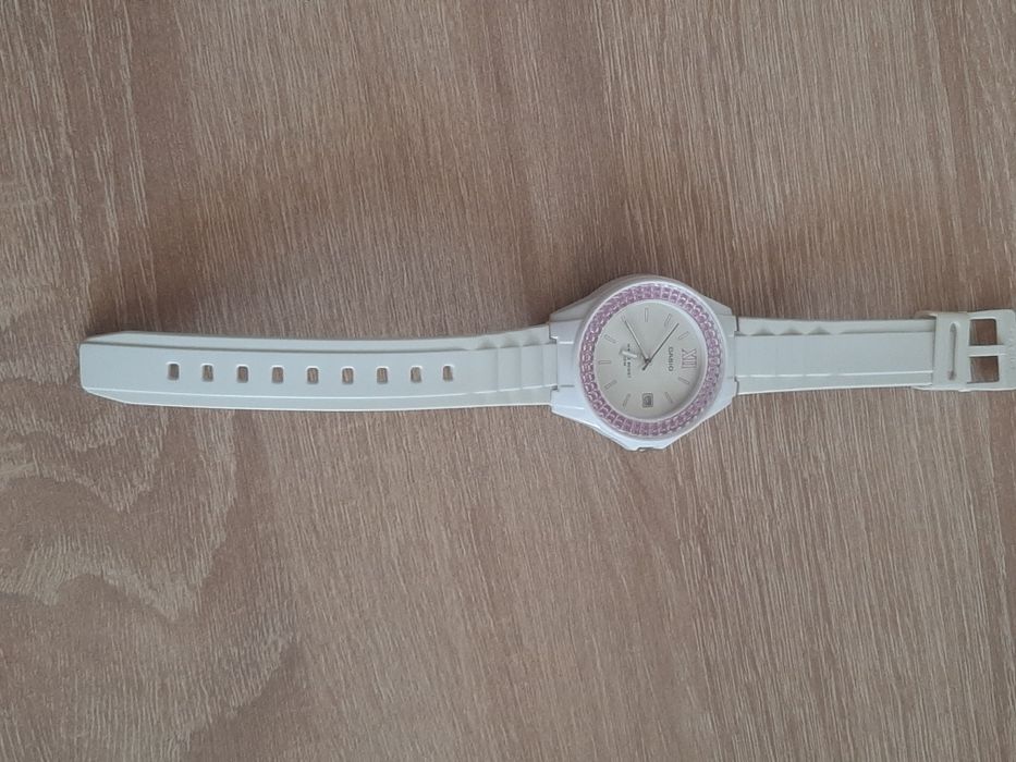 Ceas Damă Casio LX-500H – Alb cu Cristale Roz – Original
